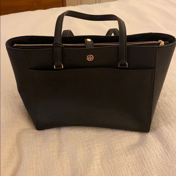 Tory Burch Handbags - Tory Burch black purse